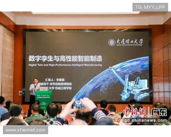 聚焦世界杯草坪专家访谈揭秘绿茵场养护背后的科技与匠心创新实践之道 - 副本 - 副本 (2)